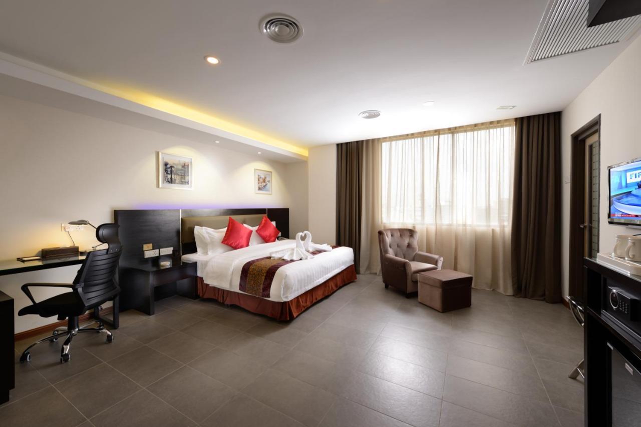 Large Double Room