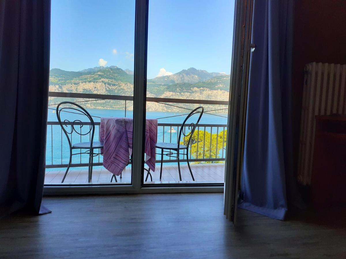 Double Room Balcony Lake View