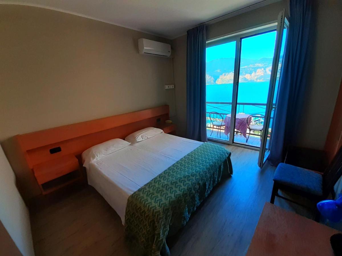 Double Room Balcony Lake View