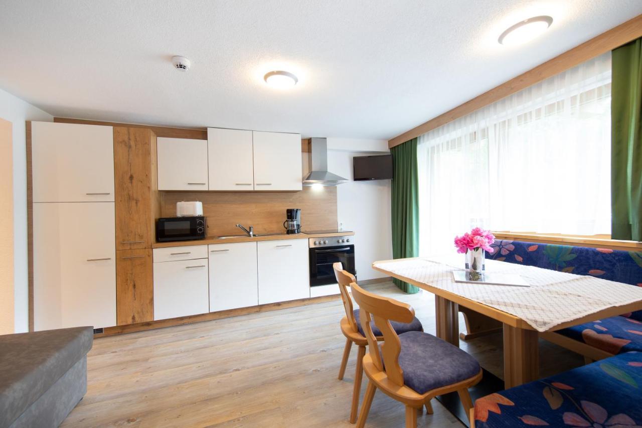 One-Bedroom Apartment,1008451699:JPEG