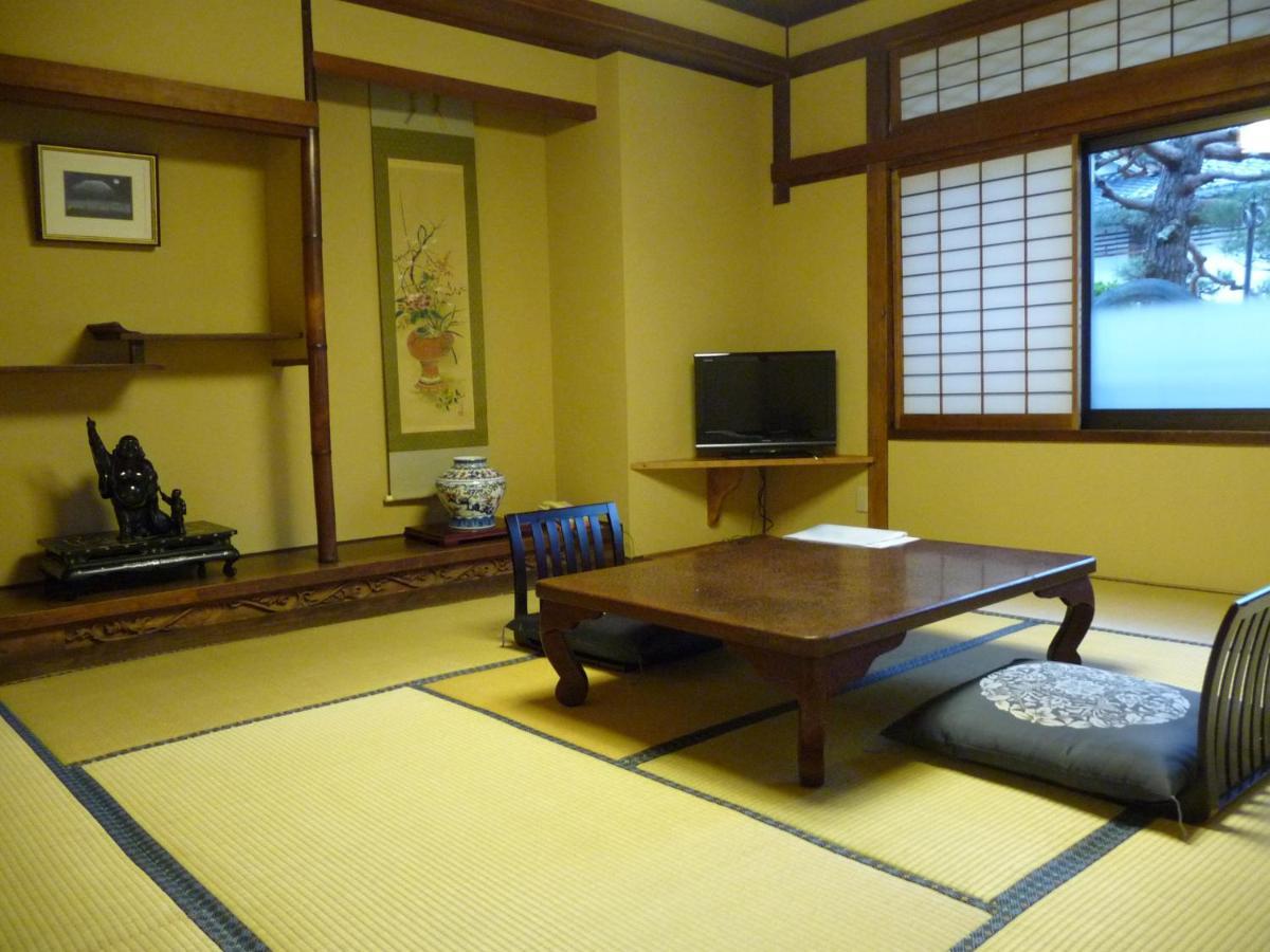 Deluxe Room Tatami Area