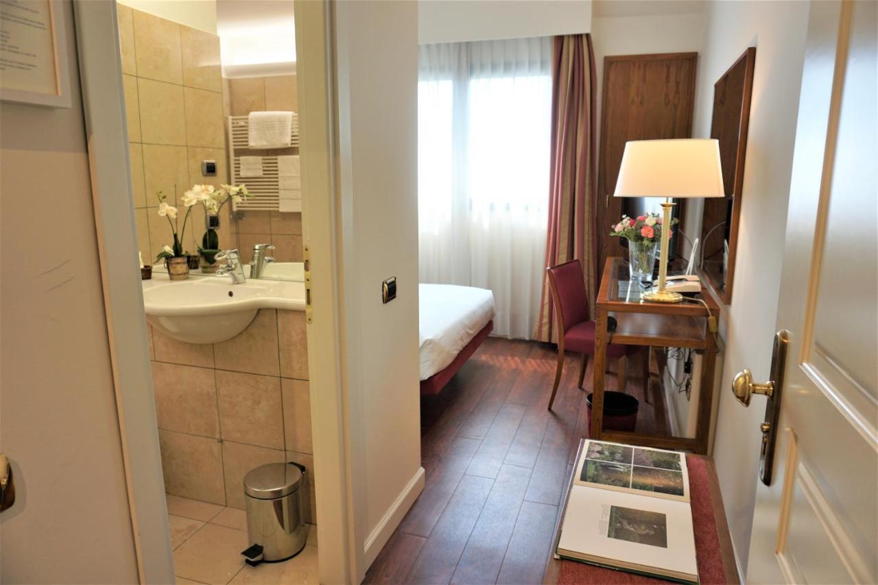 Single Room,1011090658:JPEG