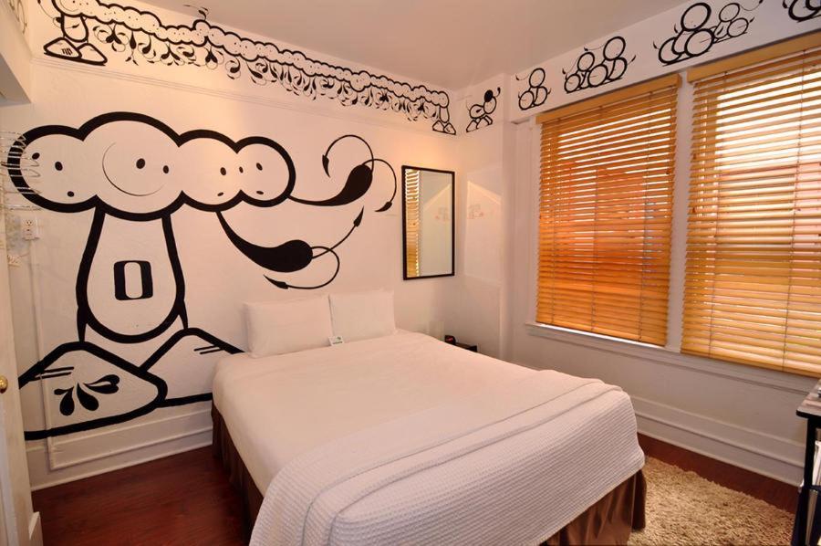 Queen Room,1067479762:JPEG