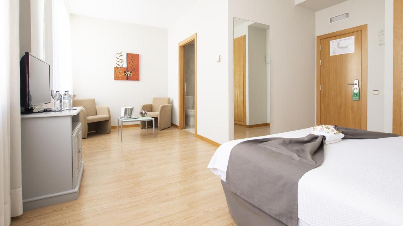 Superior Double or Twin Room,1025354803:JPEG