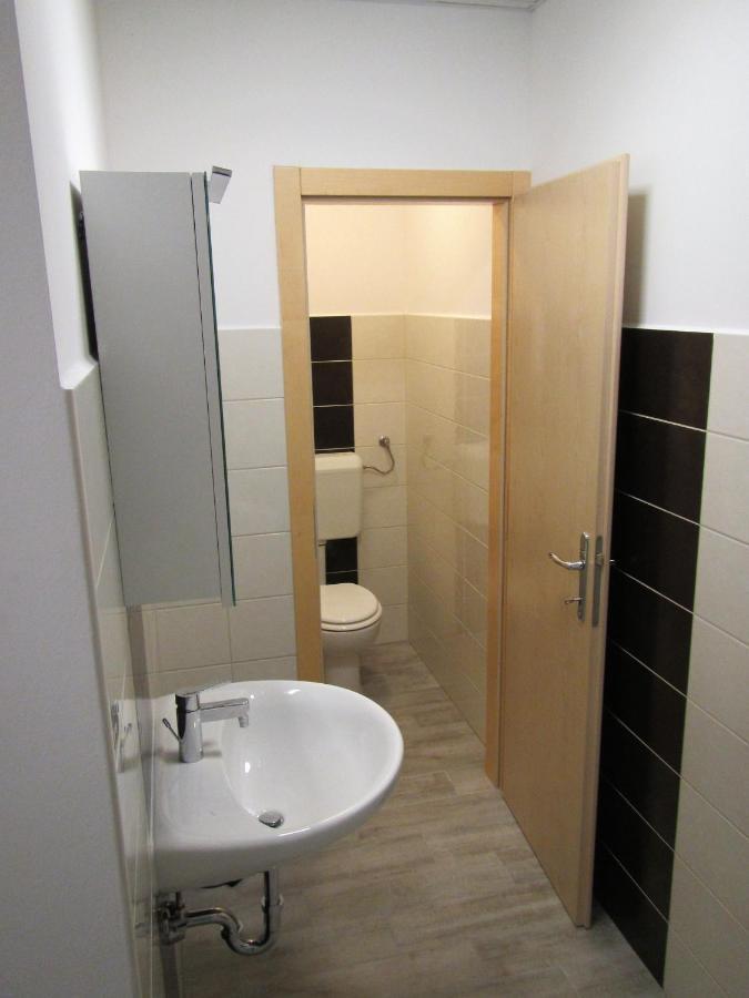 Camera Doppia con Letti Singoli con Bagno Privato