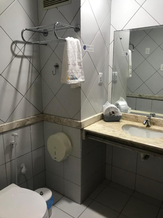 Quarto com Cama de Casal ou 2 de Solteiro