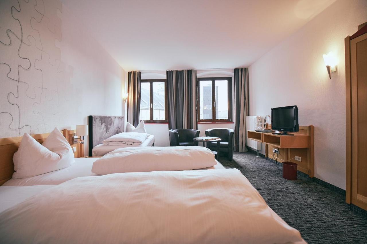 Tweepersoonskamer met 1 of 2 Bedden en een Extra Bed