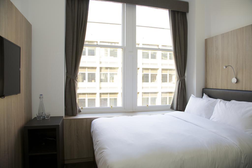 Kamer met Queensize Bed