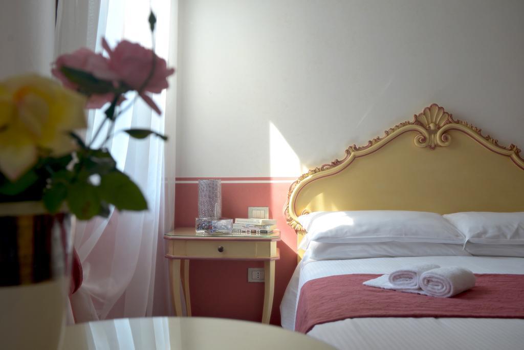 Double Room,116563354:JPEG