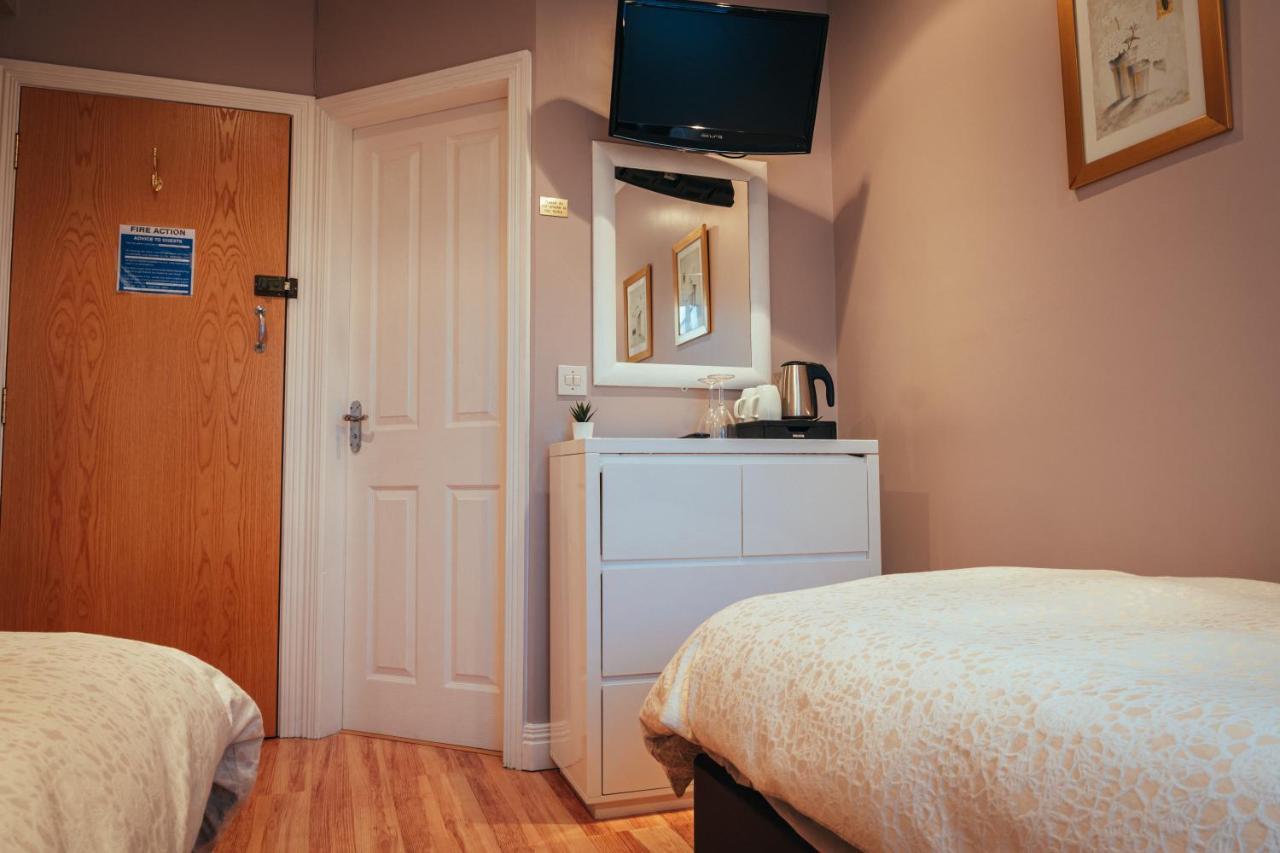 Small Twin Room