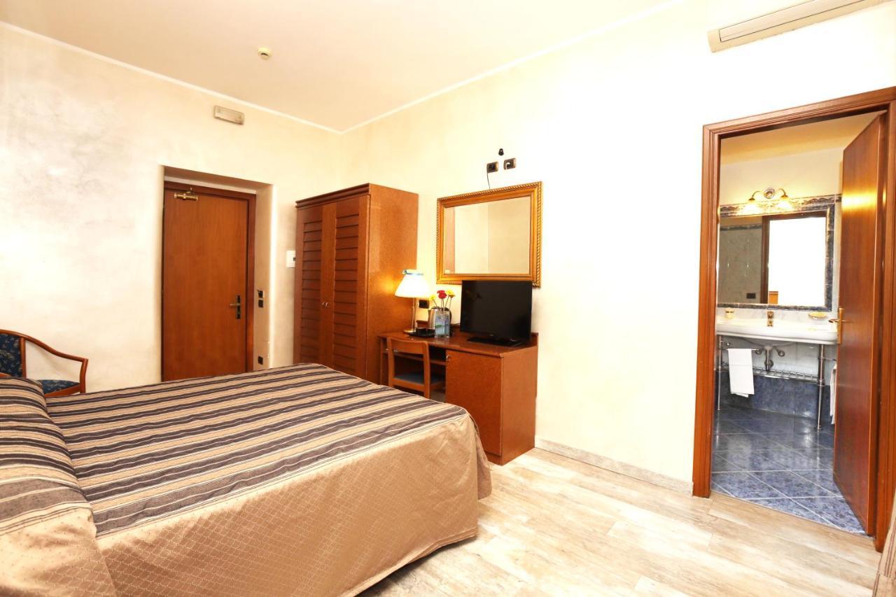 Quarto Duplo
