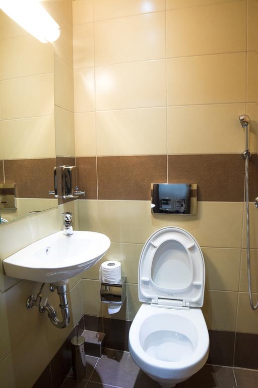 Tweepersoonskamer met Badkamer en Balkon