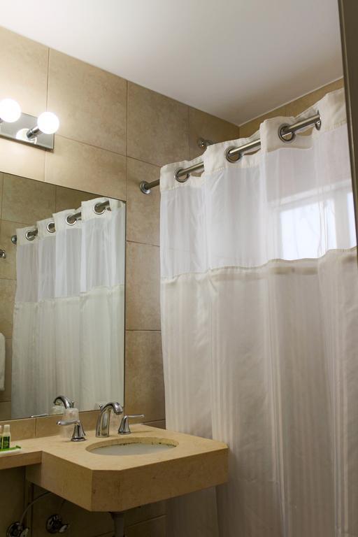 Standard Double Room Two Double Beds No Resort Fee,112795800:JPEG
