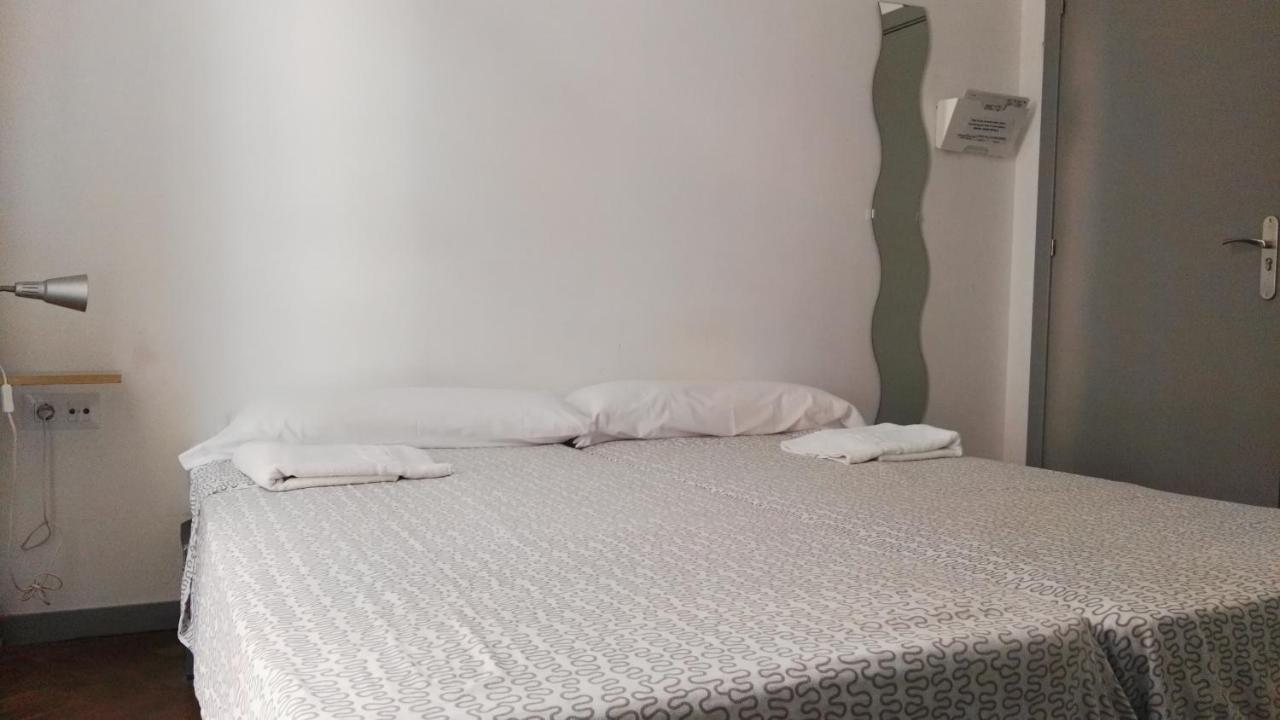 Camera Tripla con Bagno in Comune