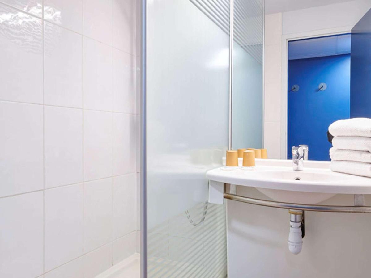 Triple Room 1 Double bed 1 Single Bed