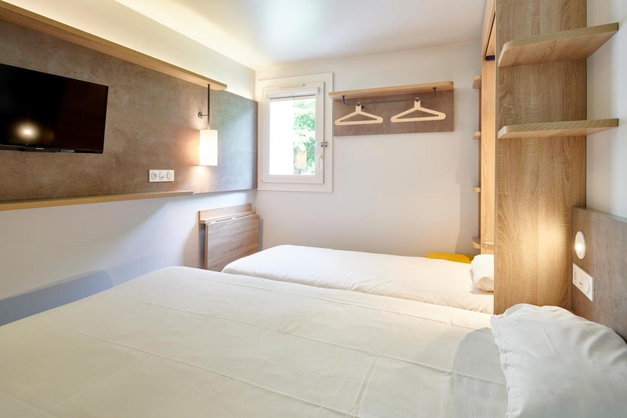 Triple Room 1 Double bed 1 Single Bed