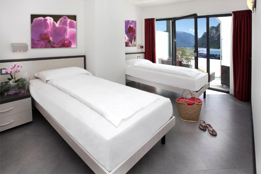 Twin Room,11434973:JPEG