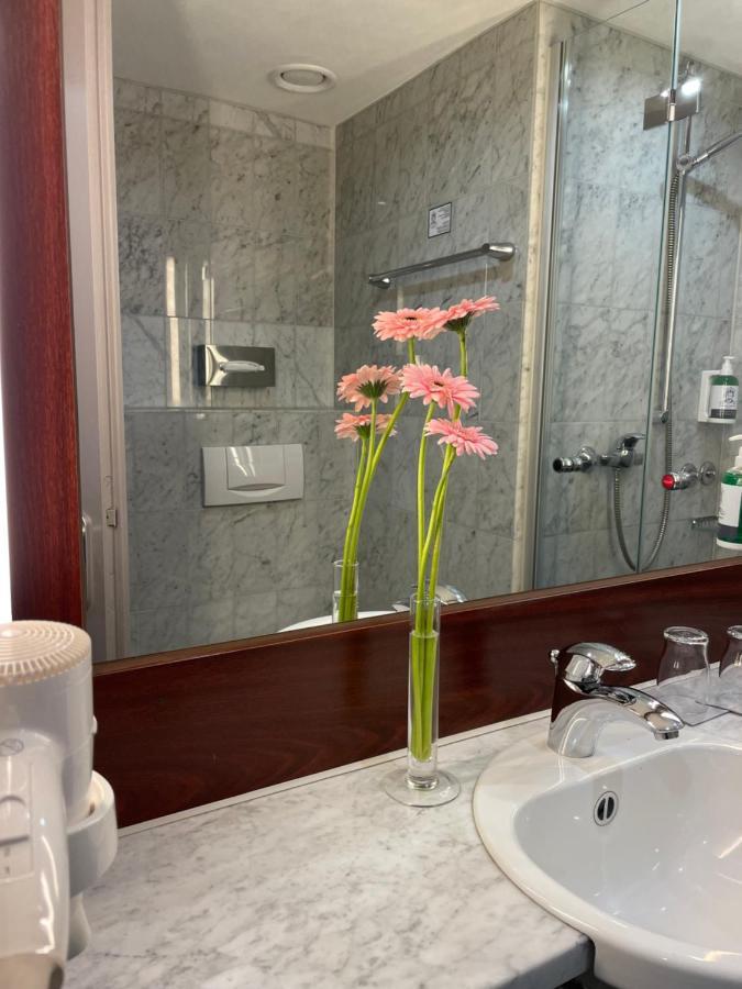 Business Single Room