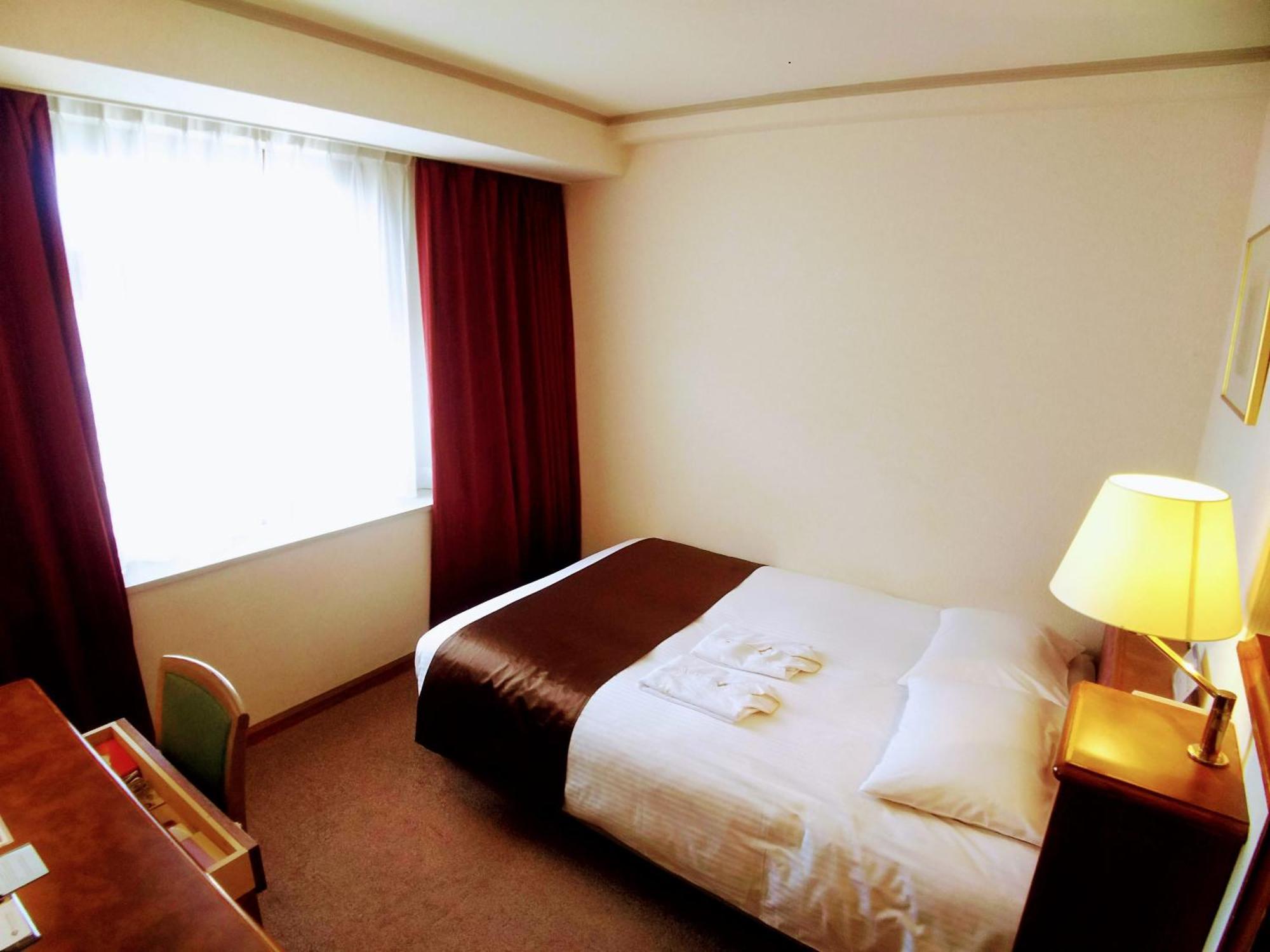 Economy Double Room Non-Smoking,22370259:JPEG