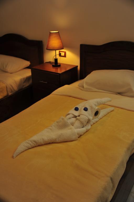 Doppel- oder Zweibettzimmer