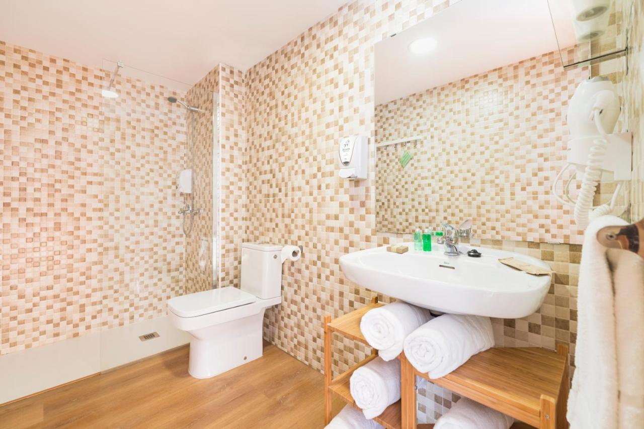 One-Bedroom Apartment with Mountain View (2-4 Adults),1151507430:JPEG