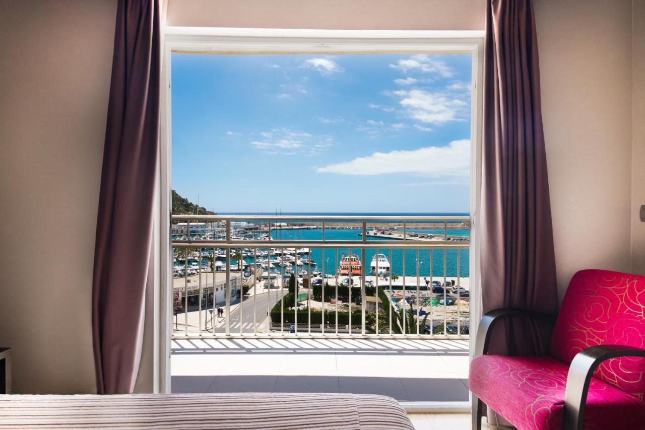 Superior Double or Twin Room Front Sea View