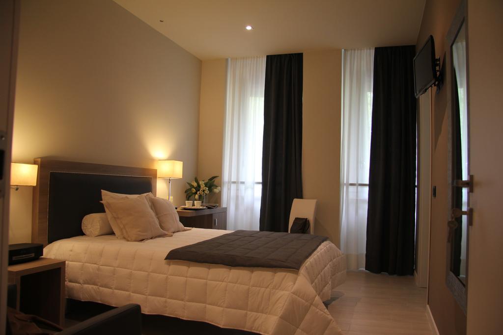 Quarto Duplo