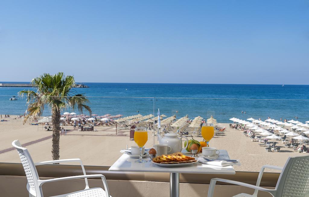 Estudio con vistas al mar