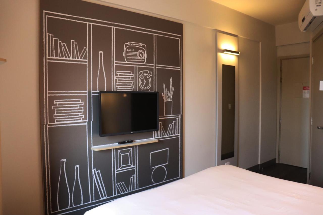 Quarto Duplo Standard