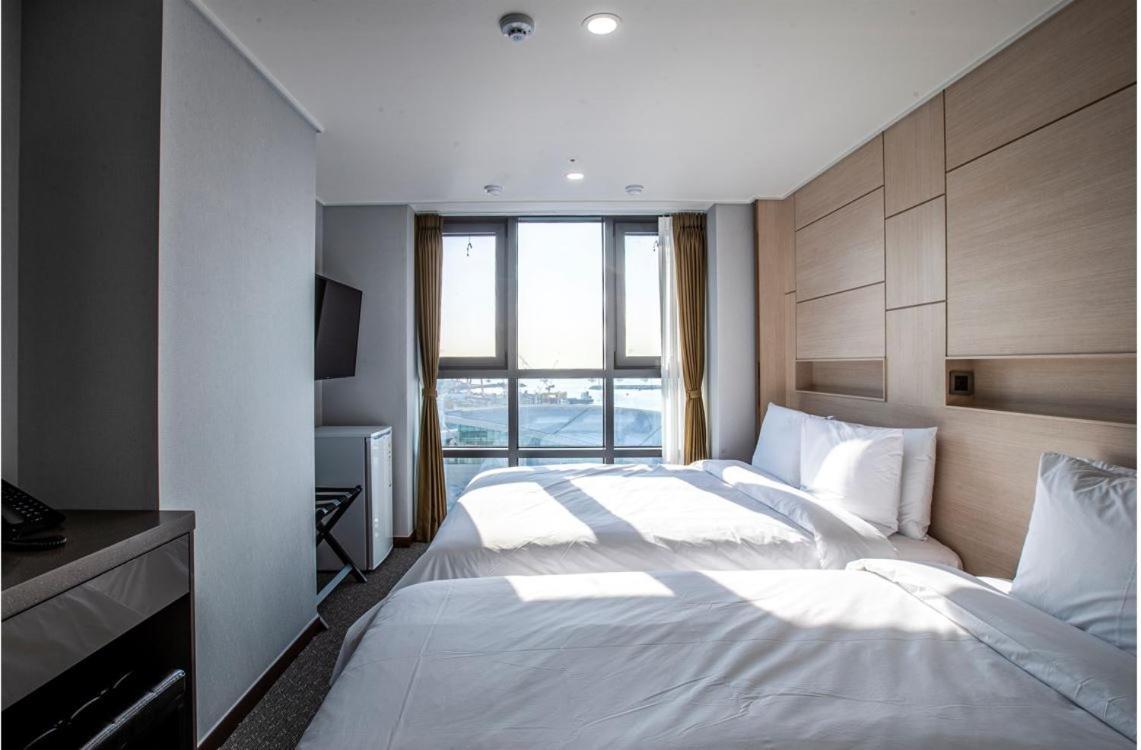 Deluxe Twin Room with Sea View