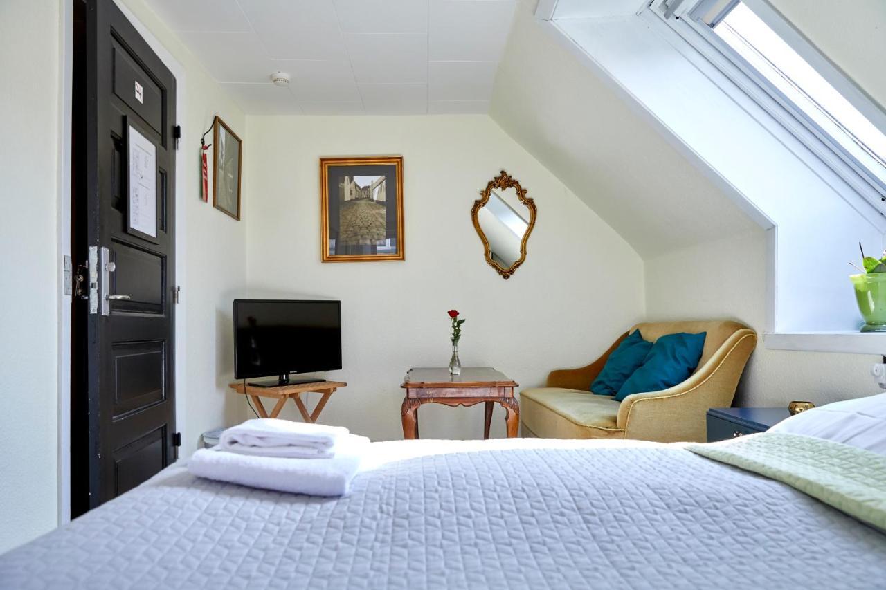 Tweepersoonskamer met 2 Aparte Bedden