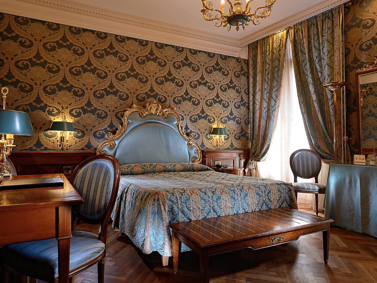 Deluxe Double Room with San Marco Square View