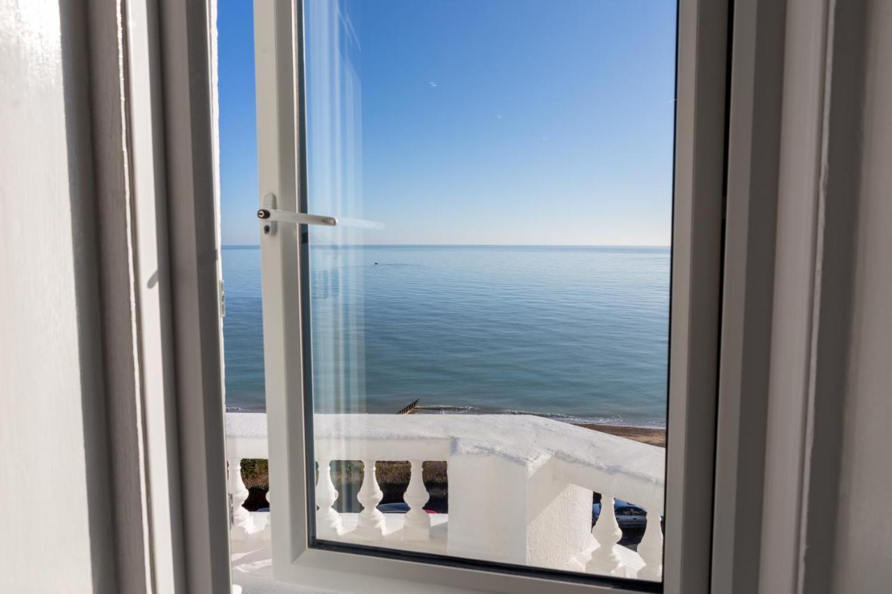 Quarto Triplo com Vista do Mar