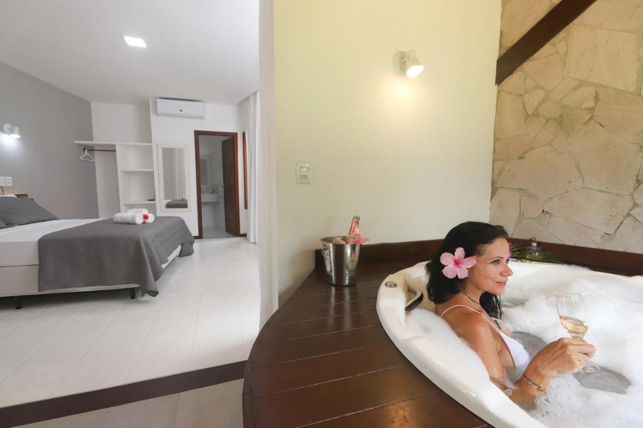 Deluxe Suite Spa Bath,1184738413:JPEG