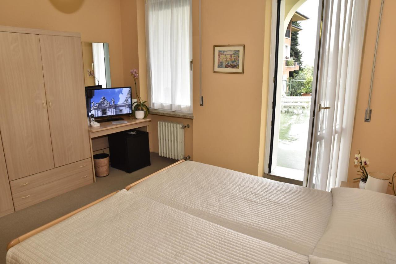 Double or Twin Room Shared Terrace,424968303:JPEG