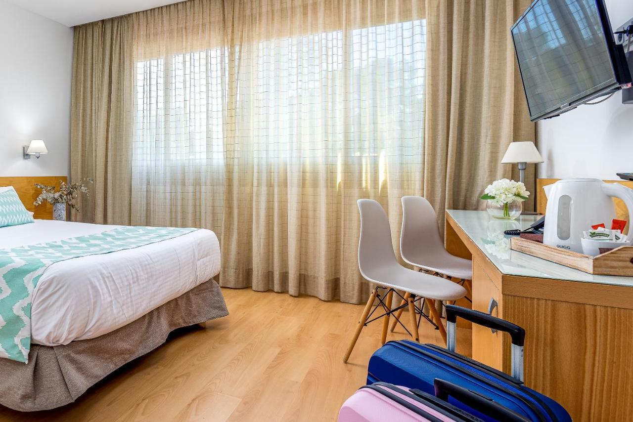 Habitación Familiar con vistas al jardín