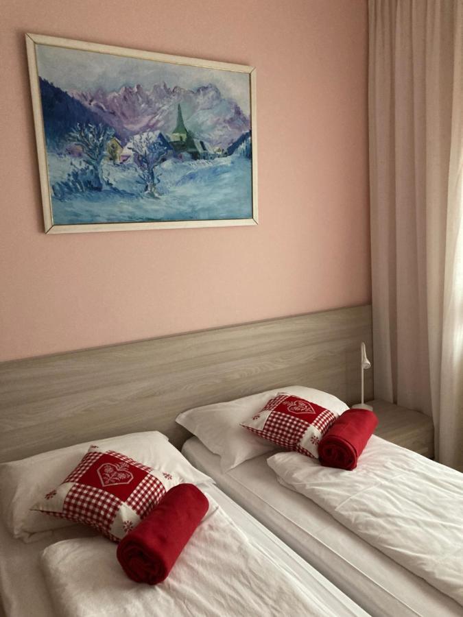 Double Room Private Bathroom