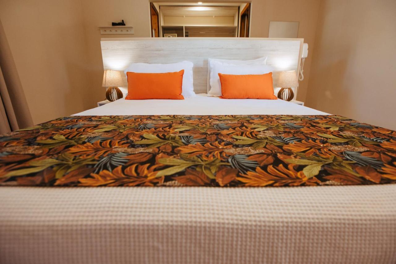 Quarto Deluxe com Cama de Casal ou 2 de Solteiro e Varanda