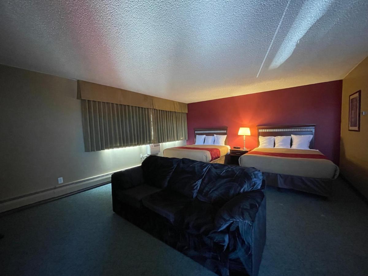 Suite with Two Queen Beds - Non-Smoking