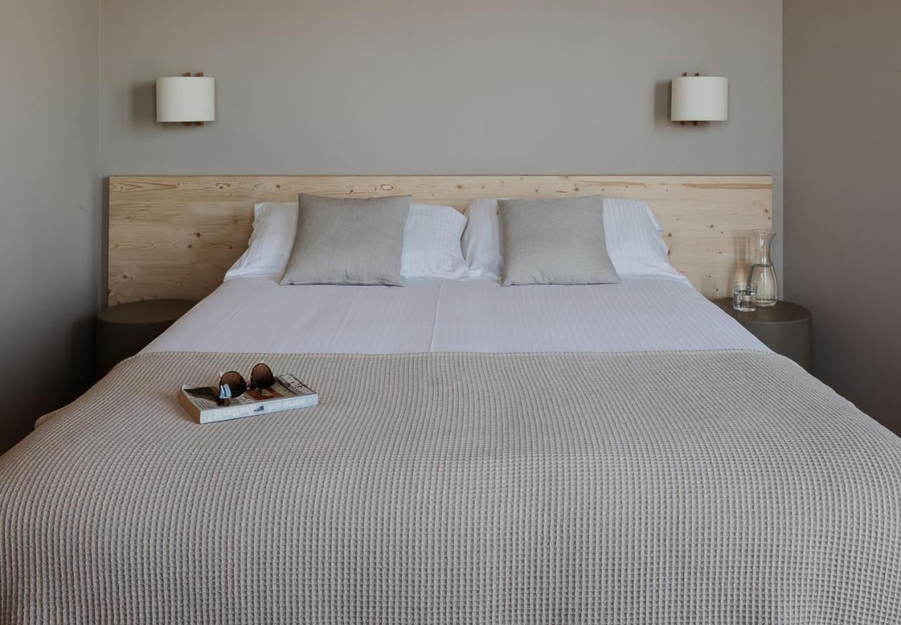 Double or Twin Room with Sea View