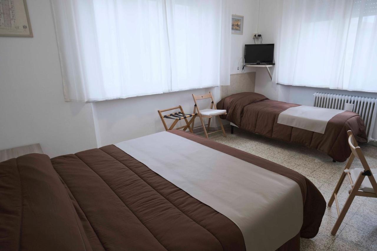 Standard Triple Room,1207146754:JPEG