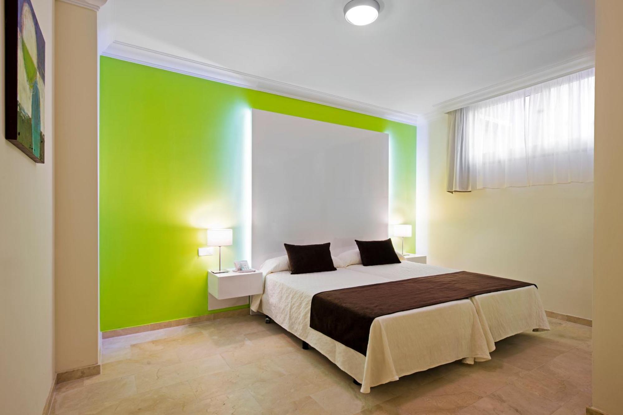 One-Bedroom Apartment,1207546915:JPEG