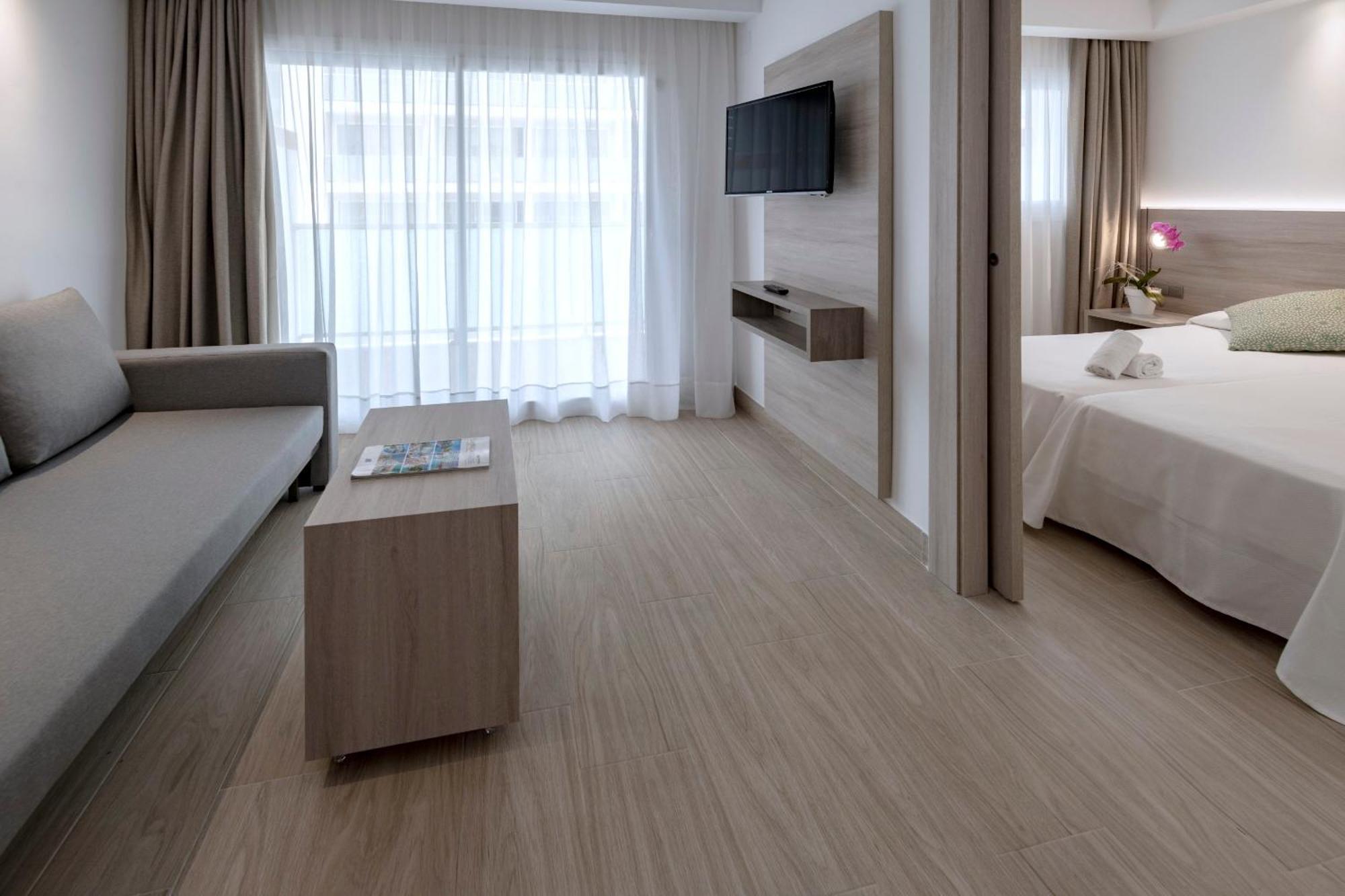 Junior Suite (2 Volwassenen + 2 Kinderen)