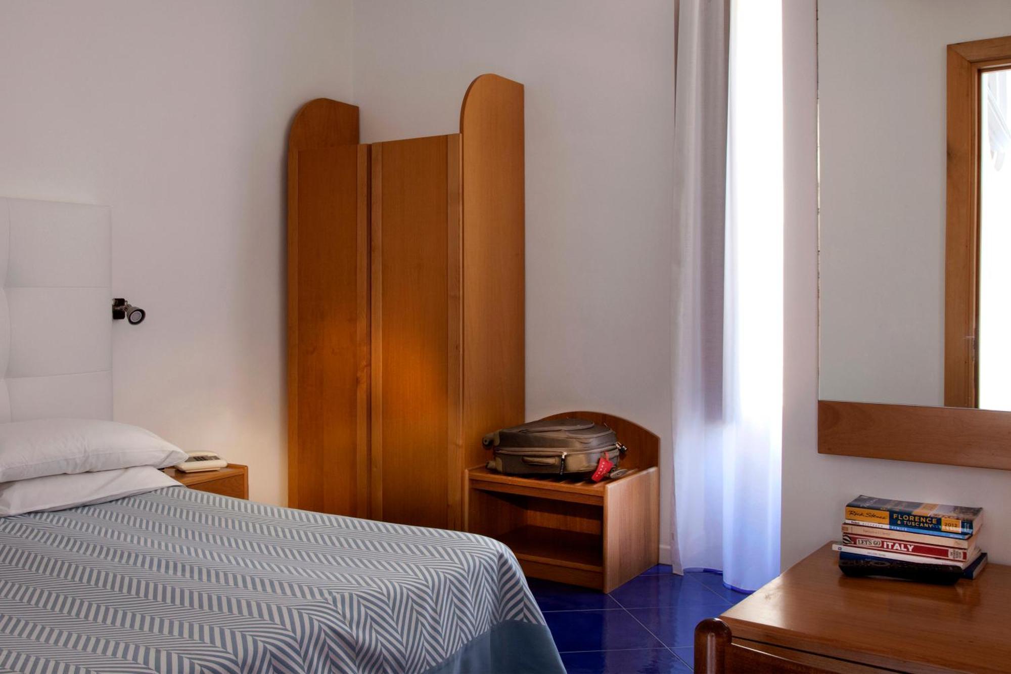Double Room,1209391657:JPEG