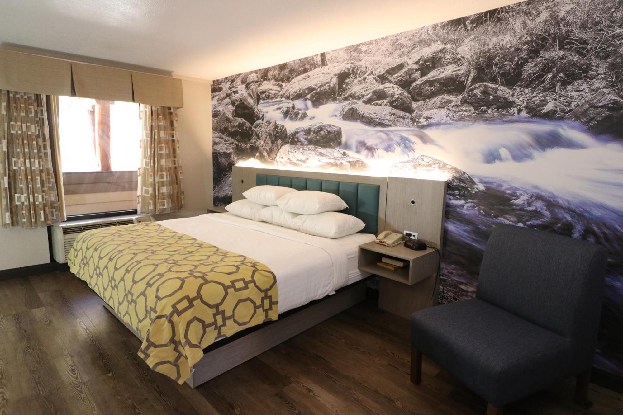 King Room with River View - Disability Access/Non-Smoking
