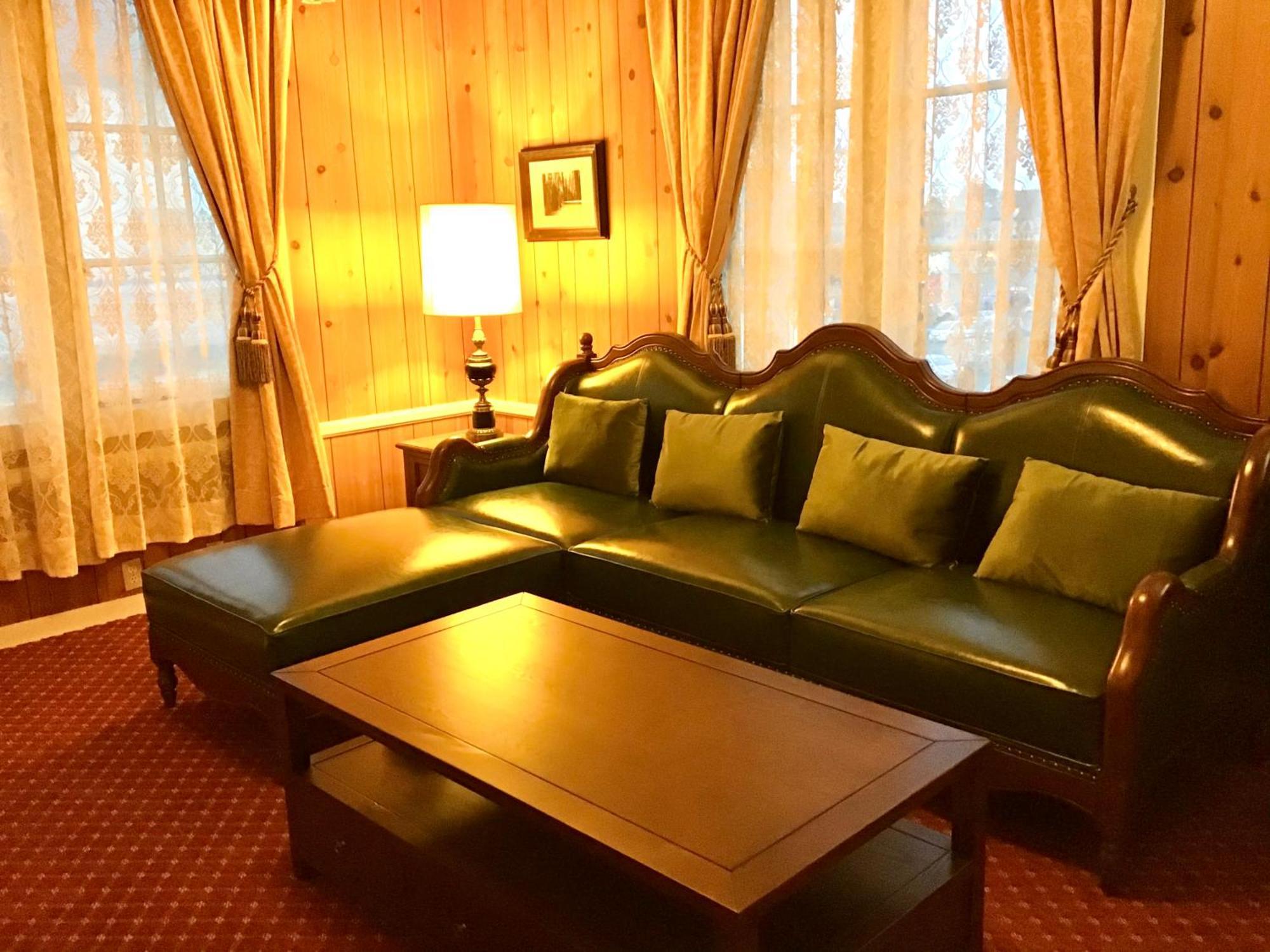 Presidential Suite - Non-Smoking