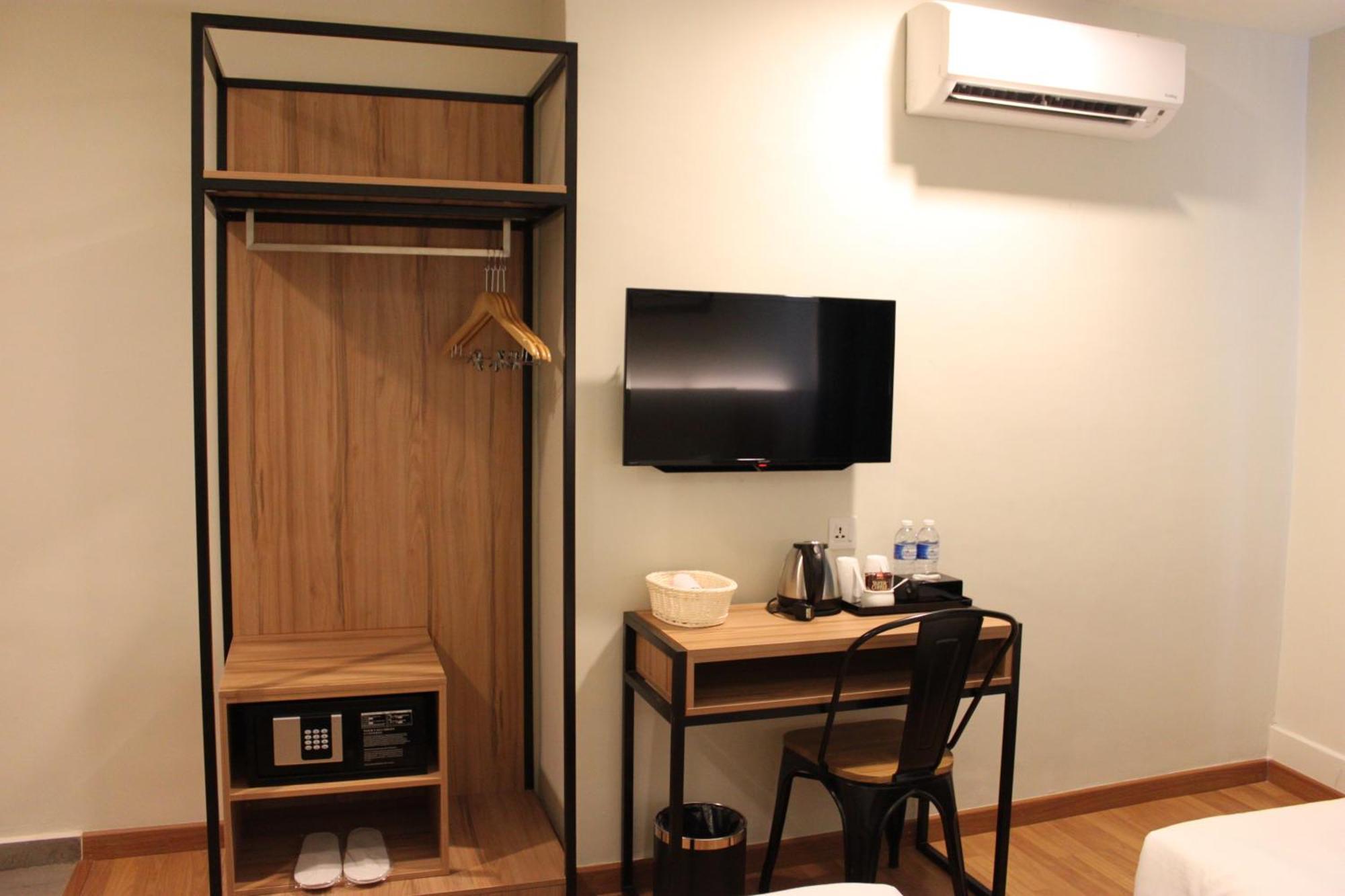 Chambre Lits Jumeaux de Luxe sans Fenêtre