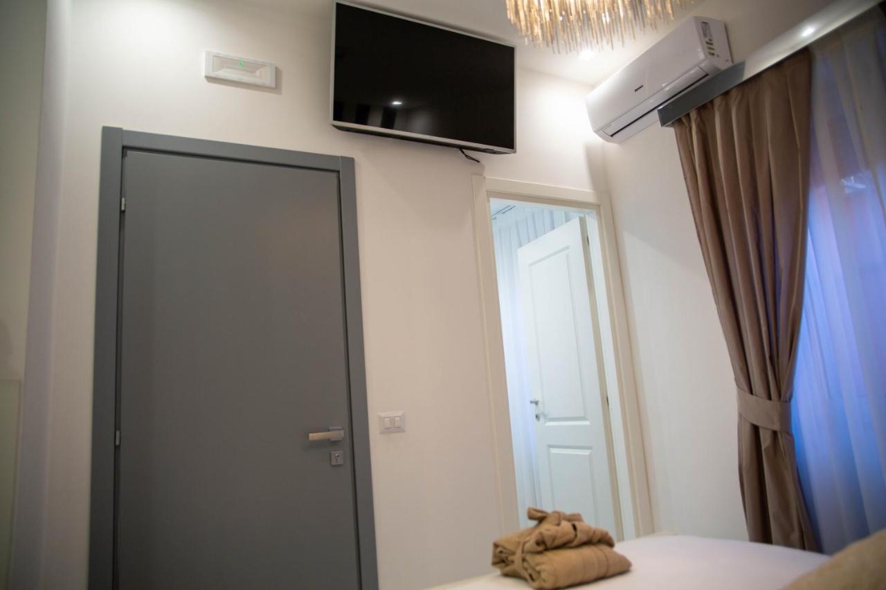 Large Single Room