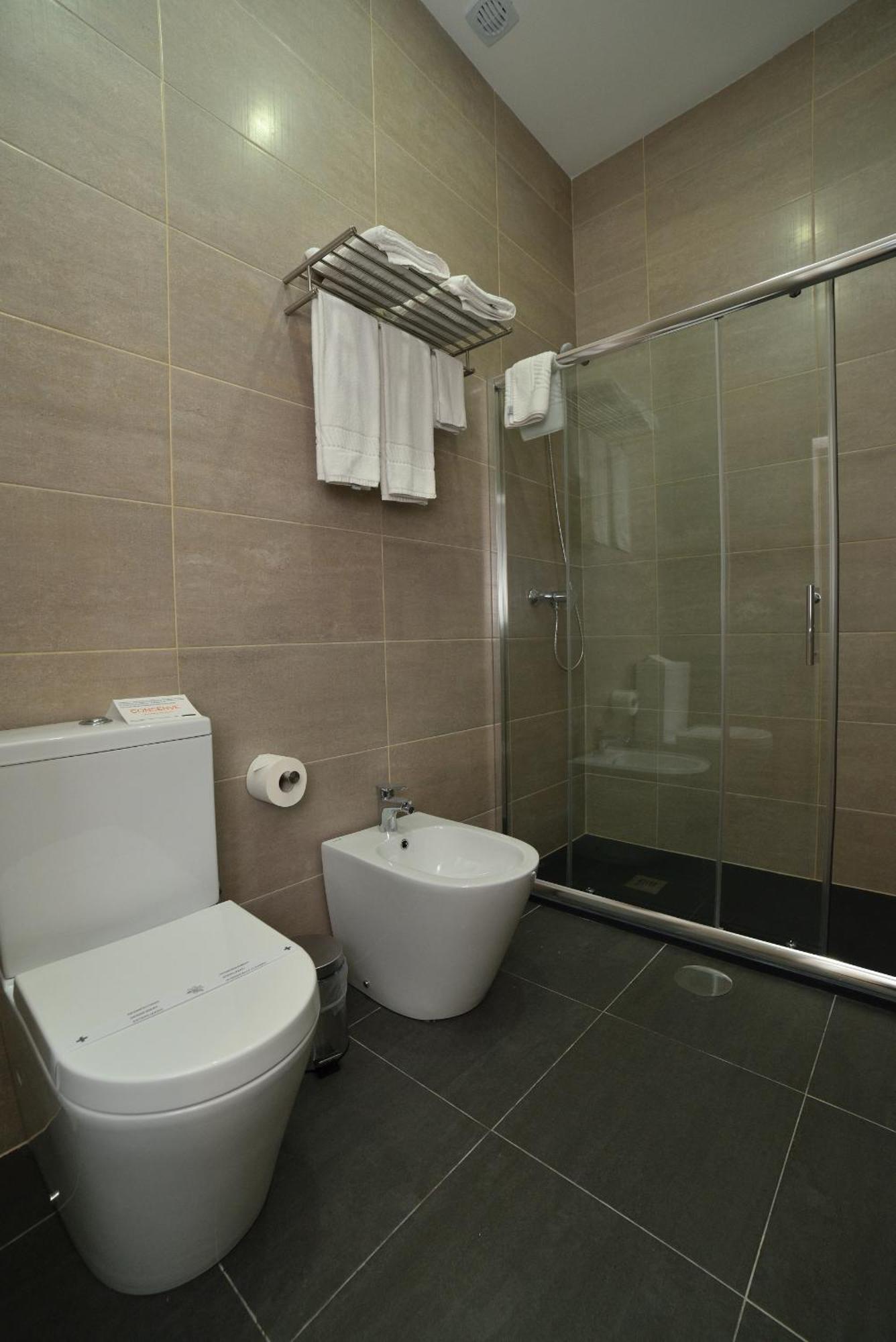 Double Room,1226971481:JPEG