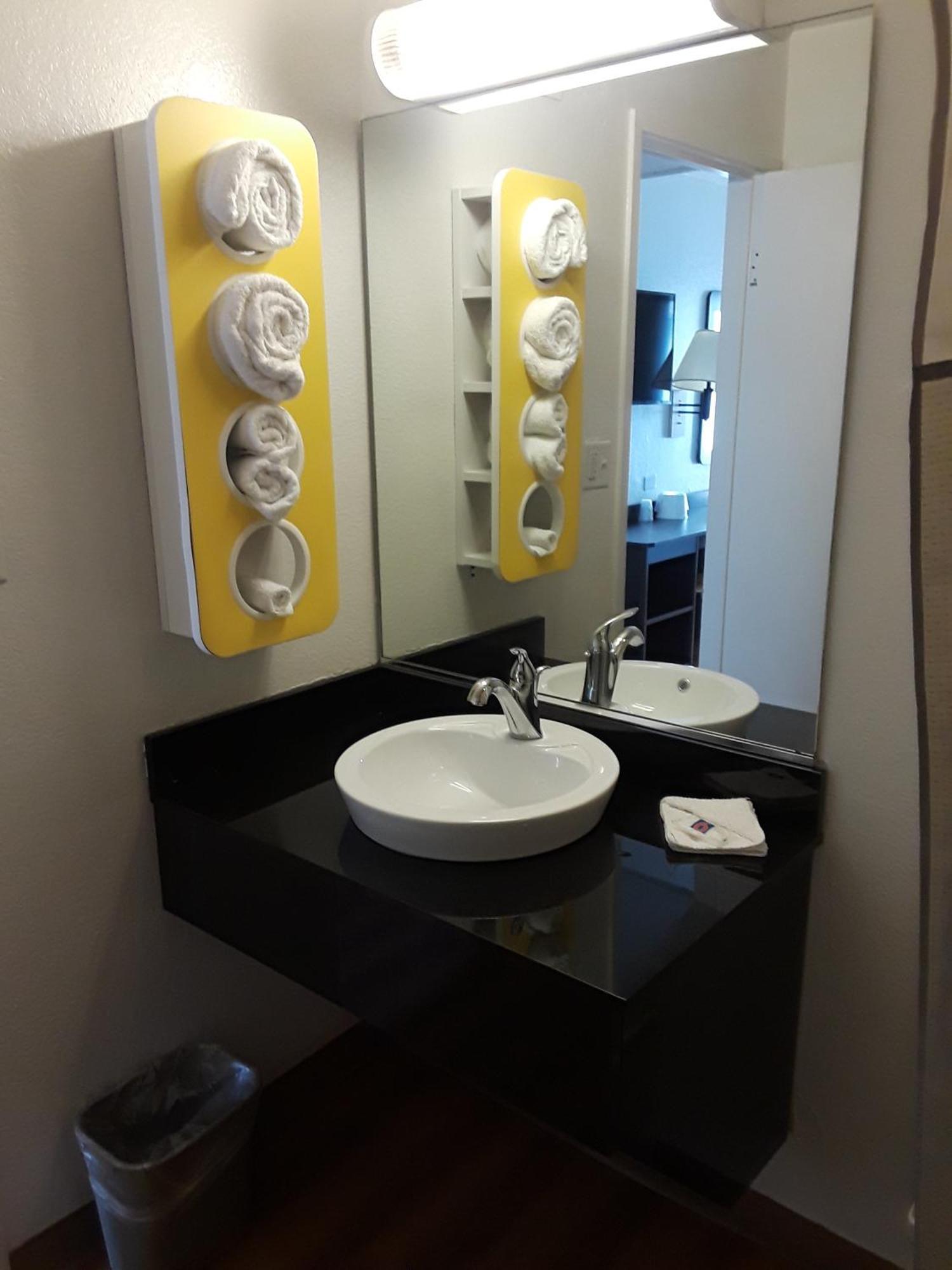 Deluxe Queen Room,1227230228:JPEG